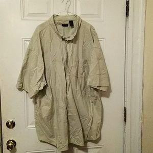 Van Heusen short sleeved button up shirt size 4xlt